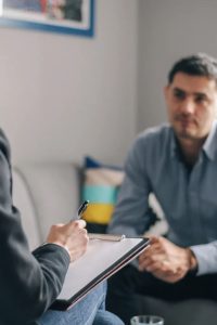 نزار اسمش “اعتیاد” بمونه، وقتی می‌تونه یه “گذشته” باشه