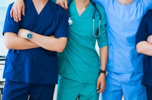 قیمت روپوش پزشکی و اسکراب جراحی در تولیدی