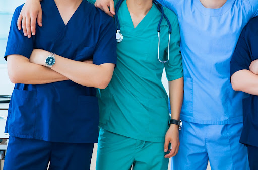 قیمت روپوش پزشکی و اسکراب جراحی در تولیدی