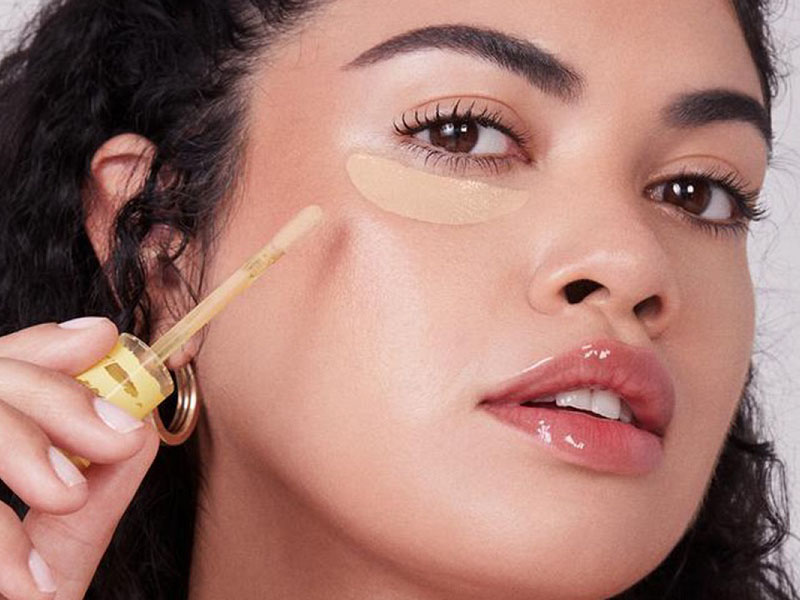 معایب استفاده از کانسیلر دور چشم در آرایش