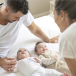 آماده‌سازی برای تولد دوقلوها: چالش‌ها و راهکارهای عملی