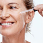 بهترین روغن‌ها برای چین‌وچروک و روش استفاده صحیح از آن‌ها