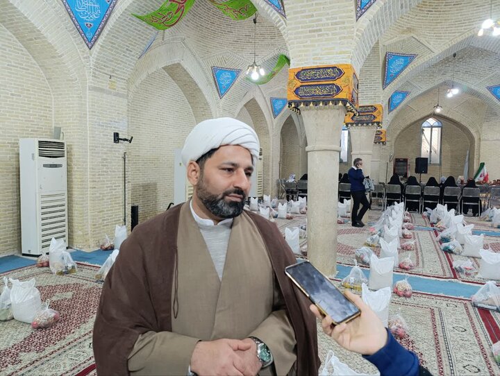 زارع: خیرین فارسی ۴ میلیارد تومان کمک معیشتی به نیازمندان اهدا کرد