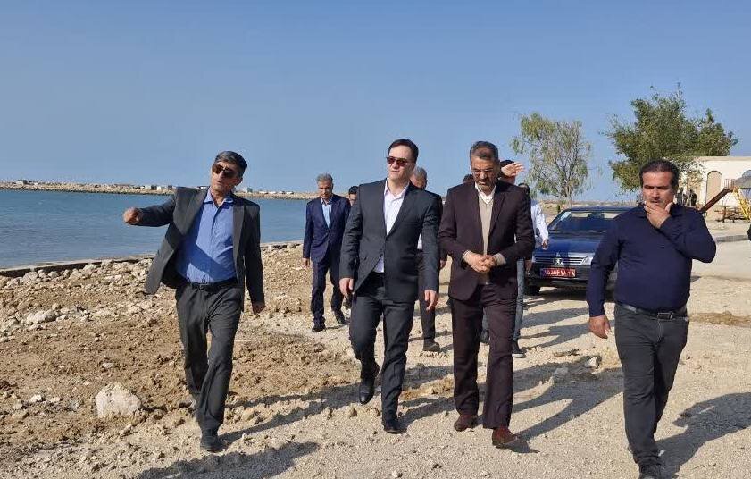 فرماندار تنگستان: ترمیم زیرساخت‌های روستاهای ساحلی تسریع شود