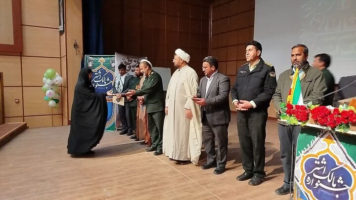 مراسم تجلیل از ۶۰ بسیجی برتر در جشنواره مالک‌اشتر بردسکن برگزار شد