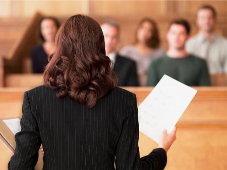 وکیل ایرانیان خارج از کشور