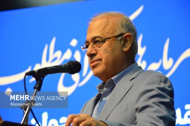 آشوری: محیط زیست منطق توسعه پایدار است