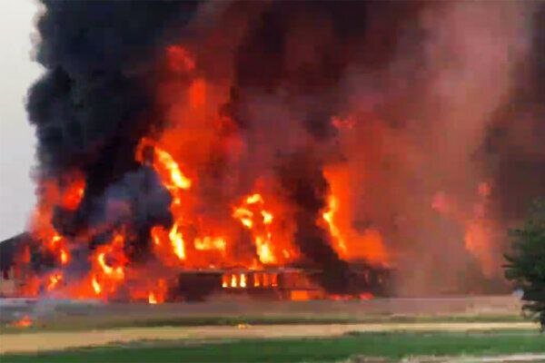 تحقیقات تکمیلی وکارشناسی برای بررسی دقیق آتش سوزی آمل انجام می‌شود