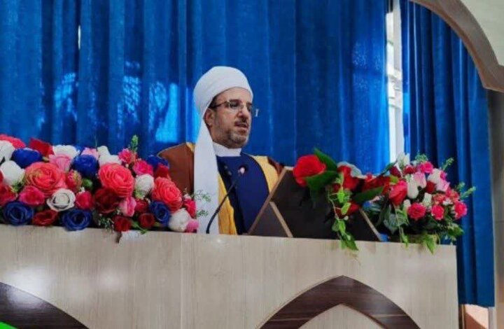 امام جمعه روانسر: توبه و استغفار راه بهره‌مندی از رحمت الهی است