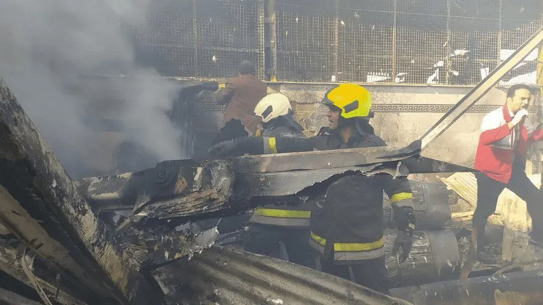 اولین تصاویر از سقوط یک فروند بالگرد در میدان تره‌بار