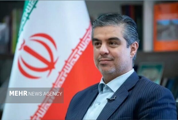 زندیه وکیلی: دیدار با ایثارگران افتخار و روحیه بخش مسئولان است