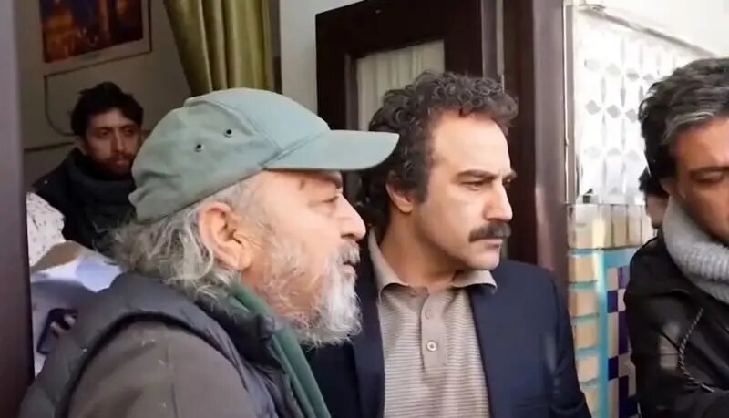 نقی معمولی در پشت صحنه سریال پایتخت + عکس نقی معمولی در پشت صحنه سریال پایتخت + عکس