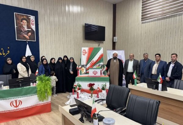 همایش جشن تکلیف سیاسی رأی‌اولی‌ها در چهارباغ برگزار شد