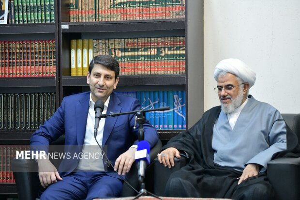 وزیر ارتباطات: ۴۲۵ پروژه ارتباطی در هرمزگان آماده بهره‌برداری است