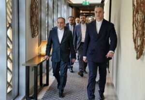 پای بازیگر مشهور پایتخت به مذاکرات ژنو باز شد! + عکس