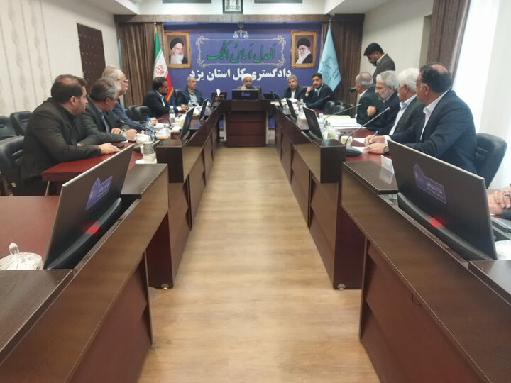 کثرت کاندیداها می‌تواند اعتبار شورای منتخب را پایین بیاورد