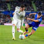 رئال مادرید سایه به سایه بارسلونا در صدر لالیگا