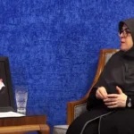 سخنگوی دولت بر سر مزار شهدای مدرسه میناب+ عکس