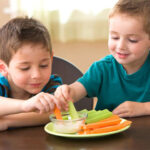 ارتباط استفاده زیاد از دستگاه های دیجیتال با اختلال تغذیه در نوجوانان