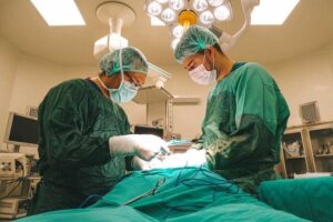 انجام ۱۲۷۵ عمل جراحی در جنگ تحمیلی سوم