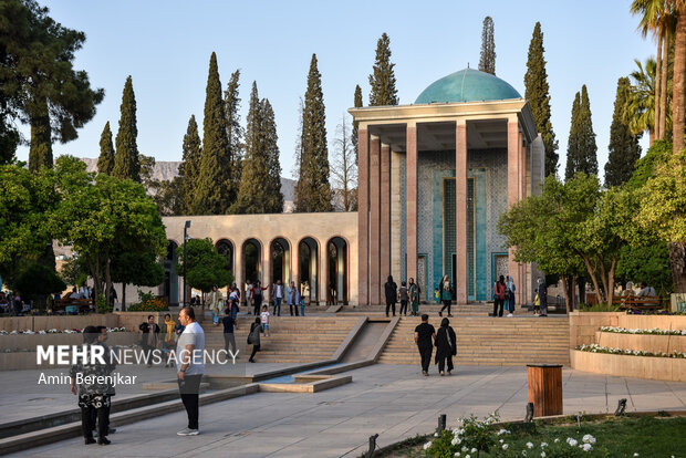 «بنی‌آدم» هنوز زنده است؛ بازخوانی جهان‌بینی صلح‌طلبانه سعدی شیرازی