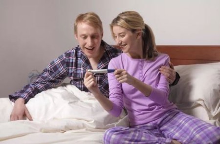 بهترین زمان برای اعلام خبر بارداری