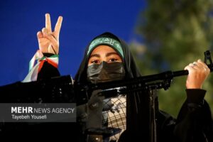 بیعت دختران جان فدای مینودشت با رهبر معظم انقلاب