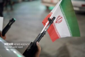 رزمایش دختران جان فدای ایران در جزیره کیش