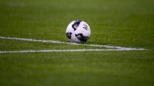 فوری / فوتبالیست معروف در درگیری خیابانی کشته شد