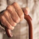 نحوه مراقبت از سالمندان و بیماران در شرایط جنگ