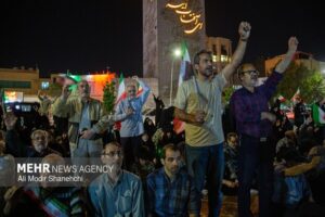 اجرای پویش «وطنم» با تمرکز بر آموزش شهروندی در تجمعات شبانه مشهد 