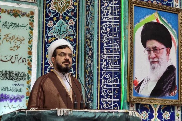 امام جمعه دماوند: کارگران ستون فقرات تولید و اقتصاد کشور هستند