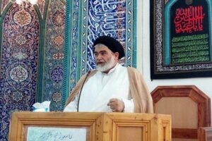 امام جمعه چابهار: بعضی از سلاح دشمن ترسیده‌اند و حرف از صلح می‌زنند
