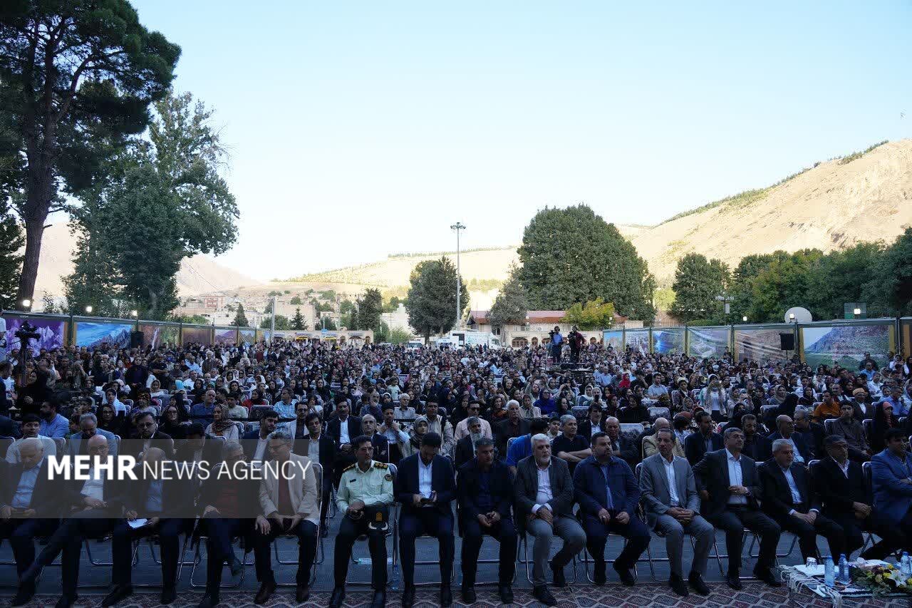 اینجا «خرمآباد» است؛ صدای ۶۳ هزار سال تاریخ را میشنوید! اینجا «خرمآباد» است؛ صدای ۶۳ هزار سال تاریخ را میشنوید!