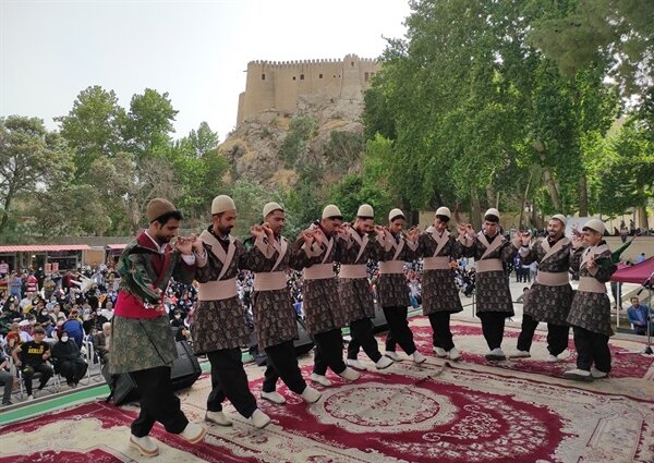 اینجا «خرمآباد» است؛ صدای ۶۳ هزار سال تاریخ را میشنوید! اینجا «خرمآباد» است؛ صدای ۶۳ هزار سال تاریخ را میشنوید!