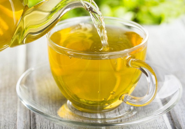 با این دمنوش‌ها و مواد غذایی علائم آلرژی بهاری را کم کنید