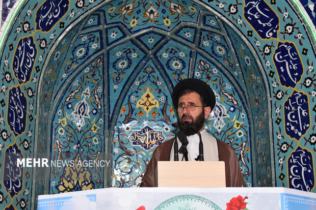 تبلور و تجلی غدیر بعد از ۱۴ قرن در ملت مبعوث ایران؛ باید قدردان بود