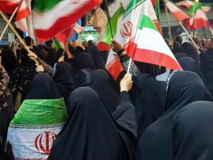 تجمع شبانه لنگرودی ها در حمایت از وطن