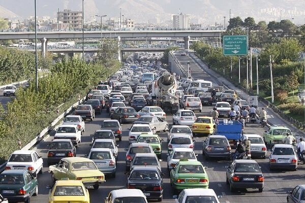 ترافیک سنگین در مسیرهای پرتردد پایتخت