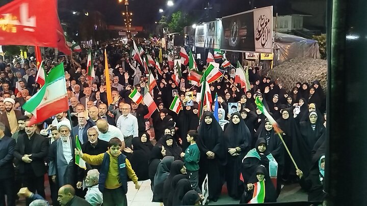 حضور با شکوه مردم ضیاءآباد در سنگر خیابان