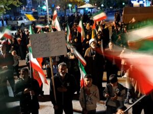 شکوه حضور ساوجی‌ها در هفتاد و چهارمین شب مقاومت و ایستادگی