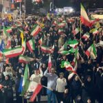 طنین سرود ملی در میدان امام خمینی(ره) همدان