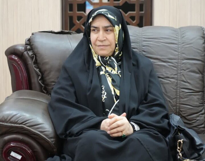 فاطمه مقصودی: برخی واحدهای تولیدی بروجرد نیروهای خود را بازگرداندند