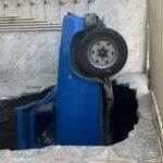فرونشست زمین در قزوین خودروی نیسان را بلعید