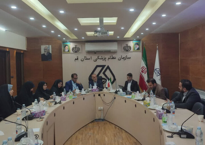 لزوم مقابله جدی با انجام اقدامات پزشکی توسط افراد فاقد صلاحیت در قم