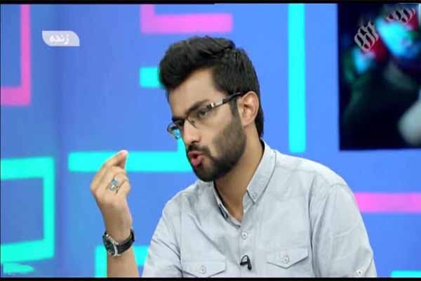 مردم در کنار ولی‌فقیه تضمین‌کننده مشارکت در حکمرانی هستند