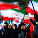 میدان‌هایی که شب را هم تسلیم حضور مردم کرده‌اند