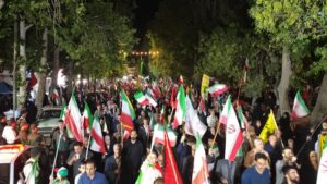 مینودشت همچنان بیدار؛ تداوم حضور مردمی در شب‌های همدلی