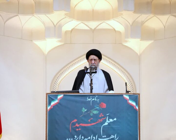 نورمفیدی: تسلط ایران بر تنگه هرمز معادلات منطقه را تغییر داد
