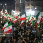 هفتاد و پنجمین شب ایستادگی مردم میناب در میدان